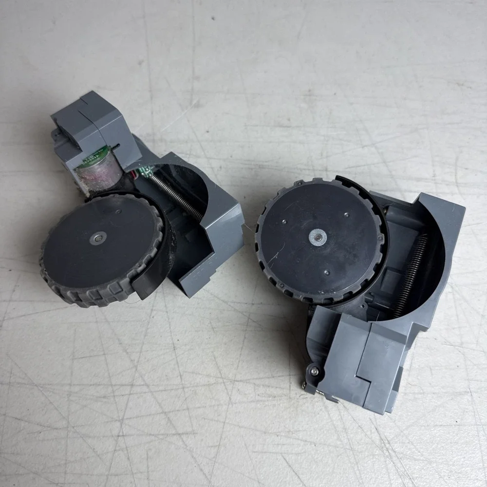 Genuine Roomba 614 671 650 675 676 694 692 Left & Right Wheel Assembly Set